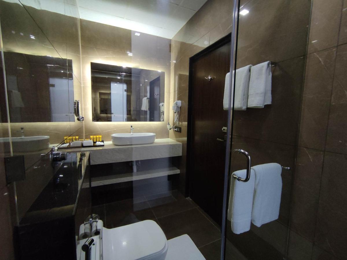 Silver Cloud Nandigunda Екстериор снимка